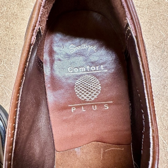 STAFFORD, COMFORT PLUS,MENS BROWN LEATHER LOAFERS. WINGTIP, SLIP-ONS.SIZE 8 1/2D - Picture 8 of 9